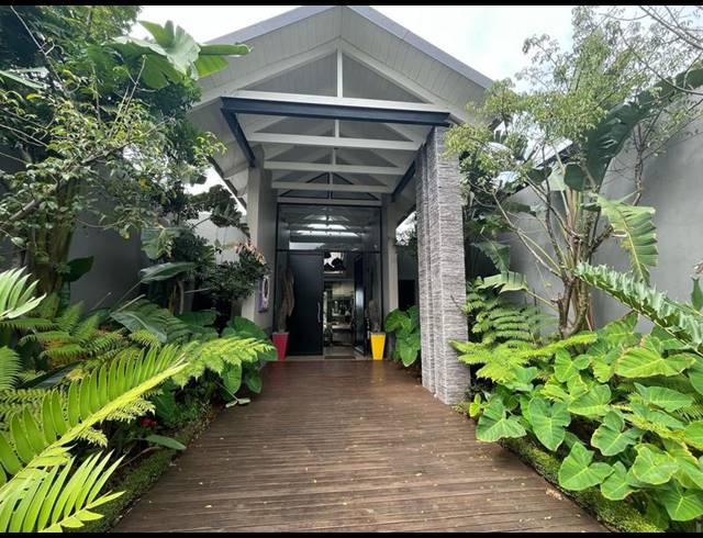 4 BEDROOM HOUSE FOR SALE IN ZINI RIVER ESTATE